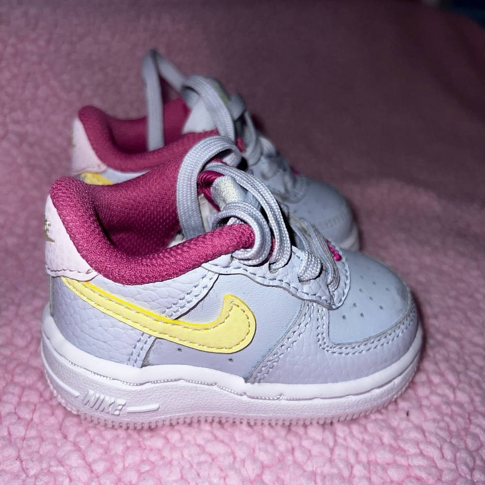 Nike Air Force 1 Low Top Sneaker